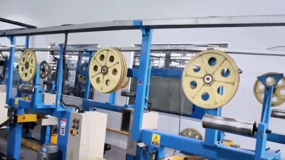 深圳光博會揭幕,AR眼鏡用上一個光機驅動雙眼,超3800家企業參展